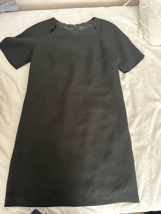 Bordeaux Dresses & Skirts - Bordeaux Black Short-Sleeve Shift Dress
